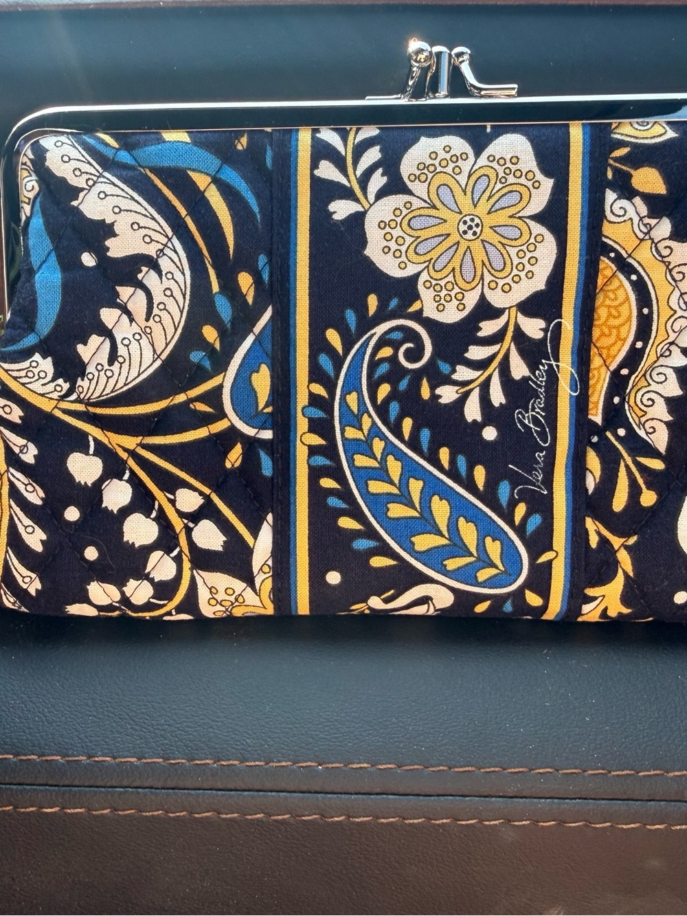 Vera Bradley - Clutch Wallet Ellie Blue clasp